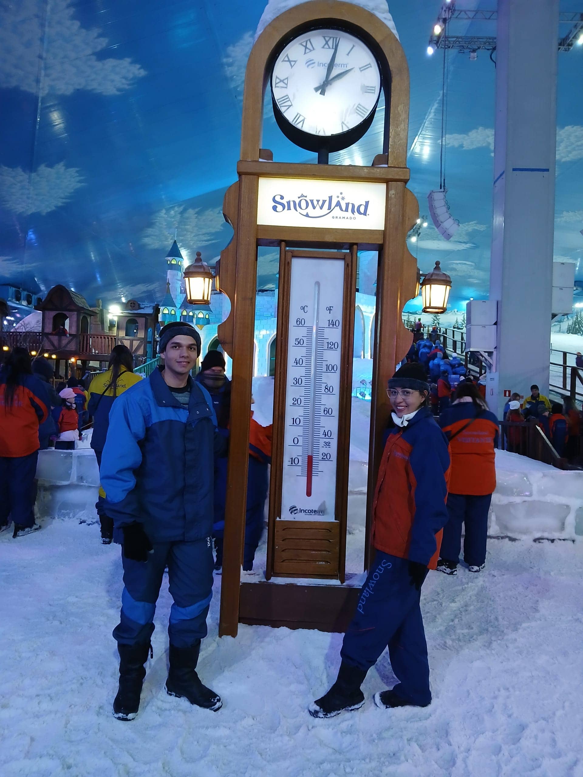 O casal no relógio do Snowland